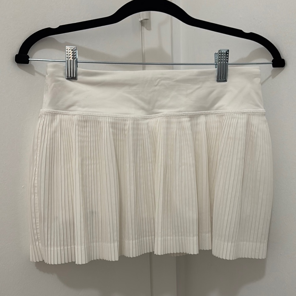 Lulu lemon skirt size 4